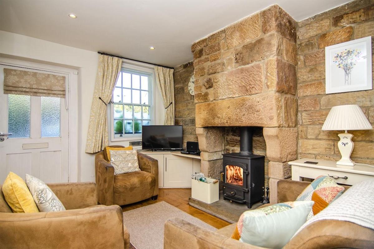 Pudding Cottage In Bakewell Exterior photo